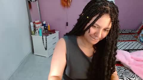 sonialatin69 online show from January 7, 2025, 12:20 pm