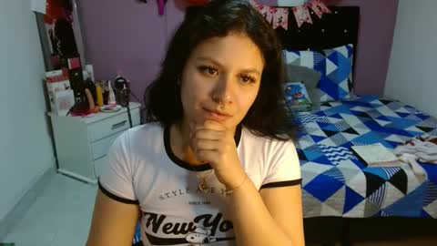 sonialatin69 online show from February 13, 2025, 9:06 pm