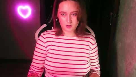 OksiFels online show from September 16, 2025, 9:38 pm