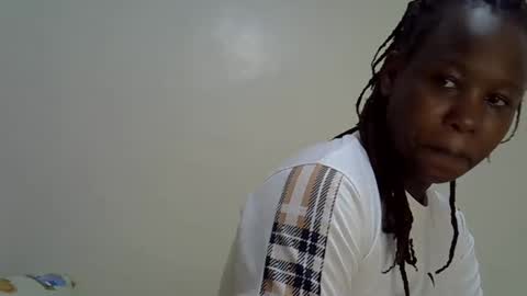 sonnia02 online show from March 19, 2026, 9:57 am