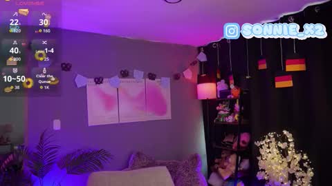 Snapshot of sonnie_mami chatting on September 29, 2025, 1:27 pm Sonnie online show from September 29, 2025, 1:27 pm