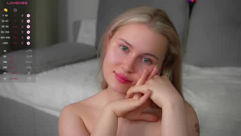 Snapshot of sonyaericsson chatting on September 18, 2025, 9:17 pm Eva 3 online show from September 18, 2025, 9:17 pm