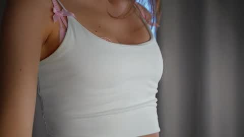 Snapshot of sonyaericsson chatting on October 31, 2025, 9:54 am Eva 3 online show from October 31, 2025, 9:54 am