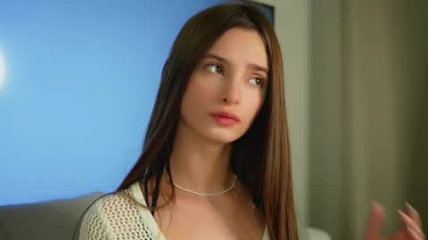 Snapshot of sonyaericsson chatting on November 18, 2025, 8:30 am Eva 3 online show from November 18, 2025, 8:30 am