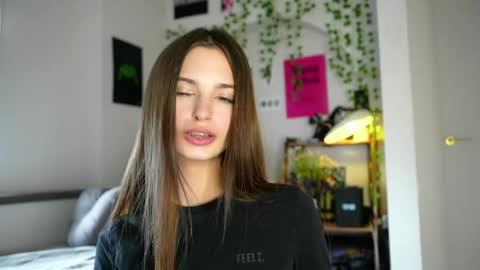 Snapshot of sonyaericsson chatting on May 27, 2026, 9:50 am Eva 3 online show from May 27, 2026, 9:50 am