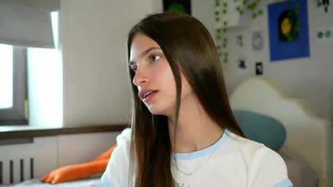Snapshot of sonyaericsson chatting on June 8, 2026, 12:16 pm Eva 3 online show from June 8, 2026, 12:16 pm