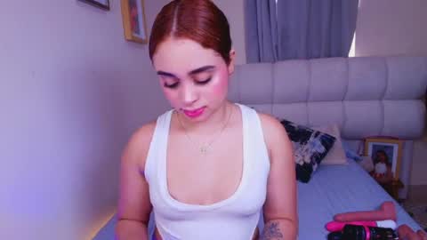 Sophia Roy online show from May 14, 2026, 1:29 pm