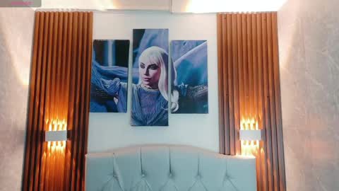 Sophi Thaylorr online show from September 20, 2025, 1:01 pm