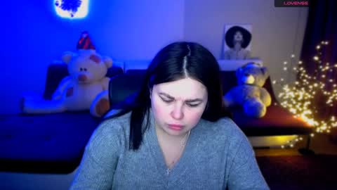 sophia__olsen online show from December 2, 2024, 6:30 am