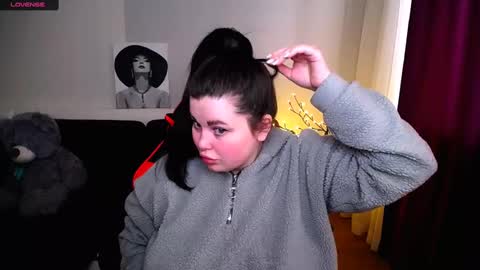 sophia__olsen online show from February 27, 2025, 9:43 am