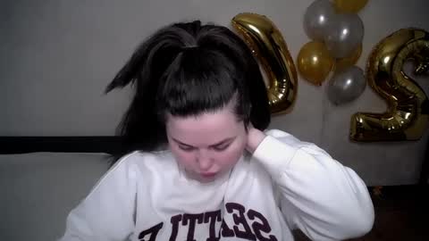 sophia__olsen online show from April 28, 2026, 7:57 am