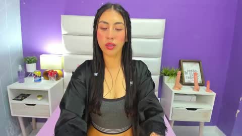 Snapshot of sophia_abad7 chatting on March 5, 2025, 10:10 pm Sophia online show from March 5, 2025, 10:10 pm