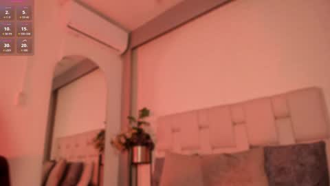Snapshot of sophia_bonnet chatting on April 27, 2026, 11:52 am S O P H I A online show from April 27, 2026, 11:52 am