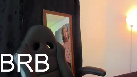 Snapshot of sophia_brunett chatting on February 19, 2025, 7:17 am Sophia  online show from February 19, 2025, 7:17 am