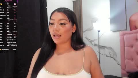 Snapshot of sophia_brunett chatting on March 7, 2025, 3:51 am Sophia  online show from March 7, 2025, 3:51 am
