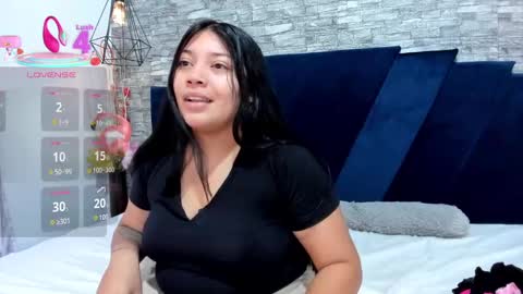 Snapshot of sophia_brunett chatting on September 16, 2025, 12:06 pm Sophia  online show from September 16, 2025, 12:06 pm