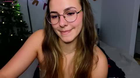 Sophia online show from December 19, 2025, 8:54 am