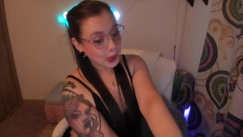 sophia_grants online show from April 26, 2026, 6:00 am