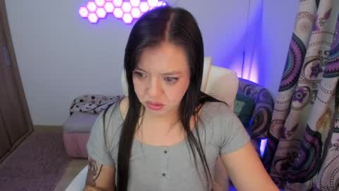 sophia_grants online show from May 7, 2026, 12:16 am