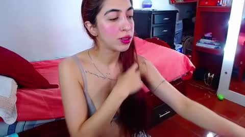 Snapshot of sophia_greey chatting on May 14, 2026, 10:11 am sophia_greey online show from May 14, 2026, 10:11 am