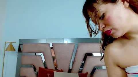 Snapshot of sophia_hadid chatting on January 14, 2025, 1:04 am Sophia online show from January 14, 2025, 1:04 am