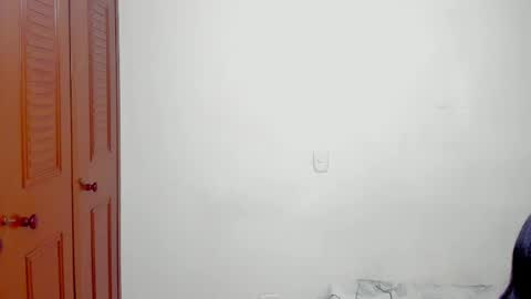 sophia CM online show from February 8, 2026, 4:27 am