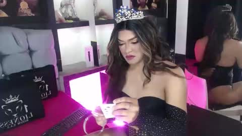 Snapshot of sophia_hott01 chatting on October 10, 2025, 12:04 pm sophia_hott01 online show from October 10, 2025, 12:04 pm