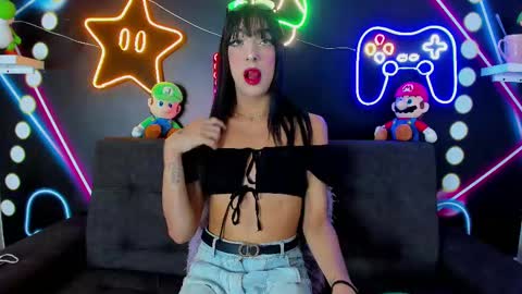 Sophi  online show from March 7, 2025, 2:57 am