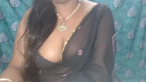 Snapshot of sophia_indian chatting on January 20, 2025, 10:29 am Sophia Tamil online show from January 20, 2025, 10:29 am