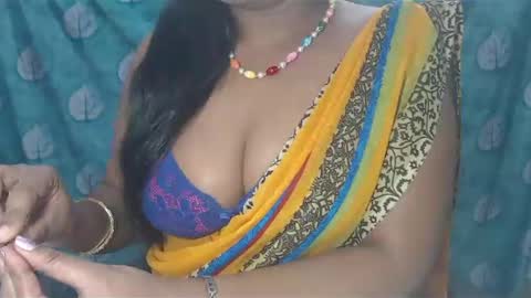 Snapshot of sophia_indian chatting on January 28, 2025, 4:29 am Sophia Tamil online show from January 28, 2025, 4:29 am