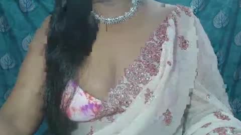 Snapshot of sophia_indian chatting on February 4, 2025, 9:07 am Sophia Tamil online show from February 4, 2025, 9:07 am