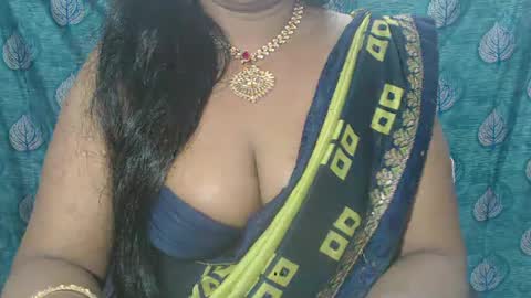 Snapshot of sophia_indian chatting on February 6, 2025, 8:39 am Sophia Tamil online show from February 6, 2025, 8:39 am
