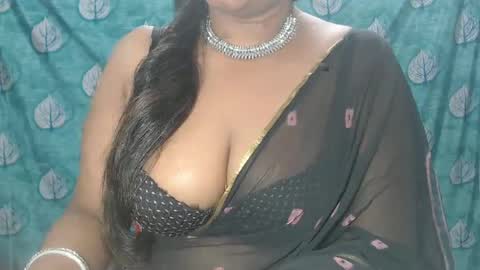 Snapshot of sophia_indian chatting on February 18, 2025, 5:20 am Sophia Tamil online show from February 18, 2025, 5:20 am