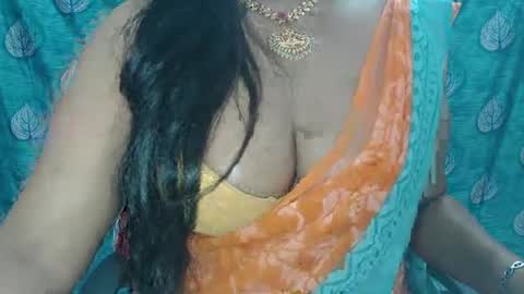 Snapshot of sophia_indian chatting on March 5, 2025, 6:01 pm Sophia Tamil online show from March 5, 2025, 6:01 pm