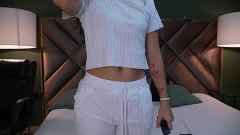 Sofia online show from April 5, 2026, 8:39 pm