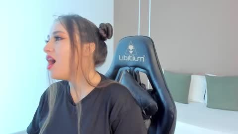 Snapshot of sophia_martinezz chatting on October 11, 2025, 12:36 pm S O P H I A online show from October 11, 2025, 12:36 pm