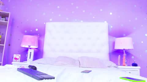 Snapshot of sophia_models chatting on December 5, 2024, 7:06 pm Sophia  online show from December 5, 2024, 7:06 pm