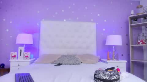 Snapshot of sophia_models chatting on March 4, 2025, 7:32 pm Sophia  online show from March 4, 2025, 7:32 pm