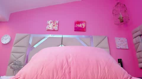 Sophia  online show from February 20, 2026, 7:36 pm