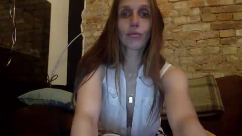 Snapshot of sophia_spitz chatting on November 18, 2025, 11:48 pm Sophia Spitz online show from November 18, 2025, 11:48 pm