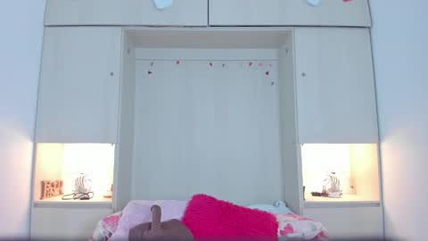  S O P H I A  online show from October 31, 2025, 11:55 am