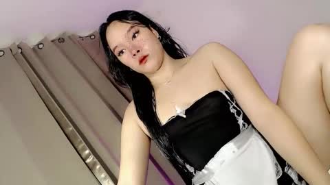 sophia_walker18 online show from April 23, 2026, 11:42 am