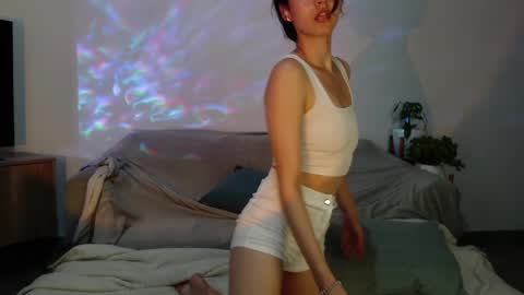 Snapshot of sophia_whispers chatting on April 1, 2026, 3:18 am Sophia online show from April 1, 2026, 3:18 am