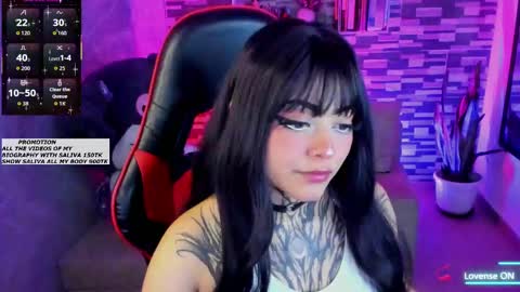 Snapshot of sophiaa_cherry chatting on October 4, 2025, 8:51 pm Sophia online show from October 4, 2025, 8:51 pm