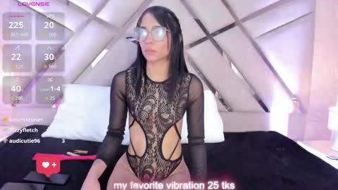 Snapshot of sophiaa_paris chatting on March 27, 2026, 8:26 am Sophia Paris online show from March 27, 2026, 8:26 am