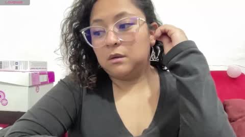 sophiaburton online show from September 12, 2025, 9:48 pm
