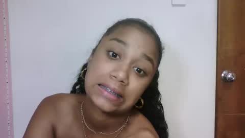 Snapshot of sophiacastro19 chatting on March 20, 2026, 6:35 pm Sophia online show from March 20, 2026, 6:35 pm