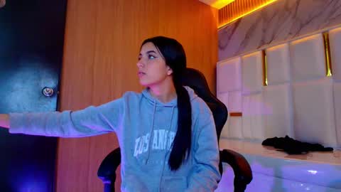 Snapshot of sophiadoll_tf chatting on October 29, 2025, 8:43 pm sophiadoll_tf online show from October 29, 2025, 8:43 pm