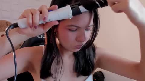 Sophia Howland online show from March 20, 2026, 7:08 pm