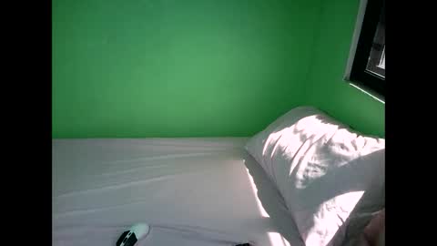 sophialaurel online show from June 6, 2026, 6:18 am